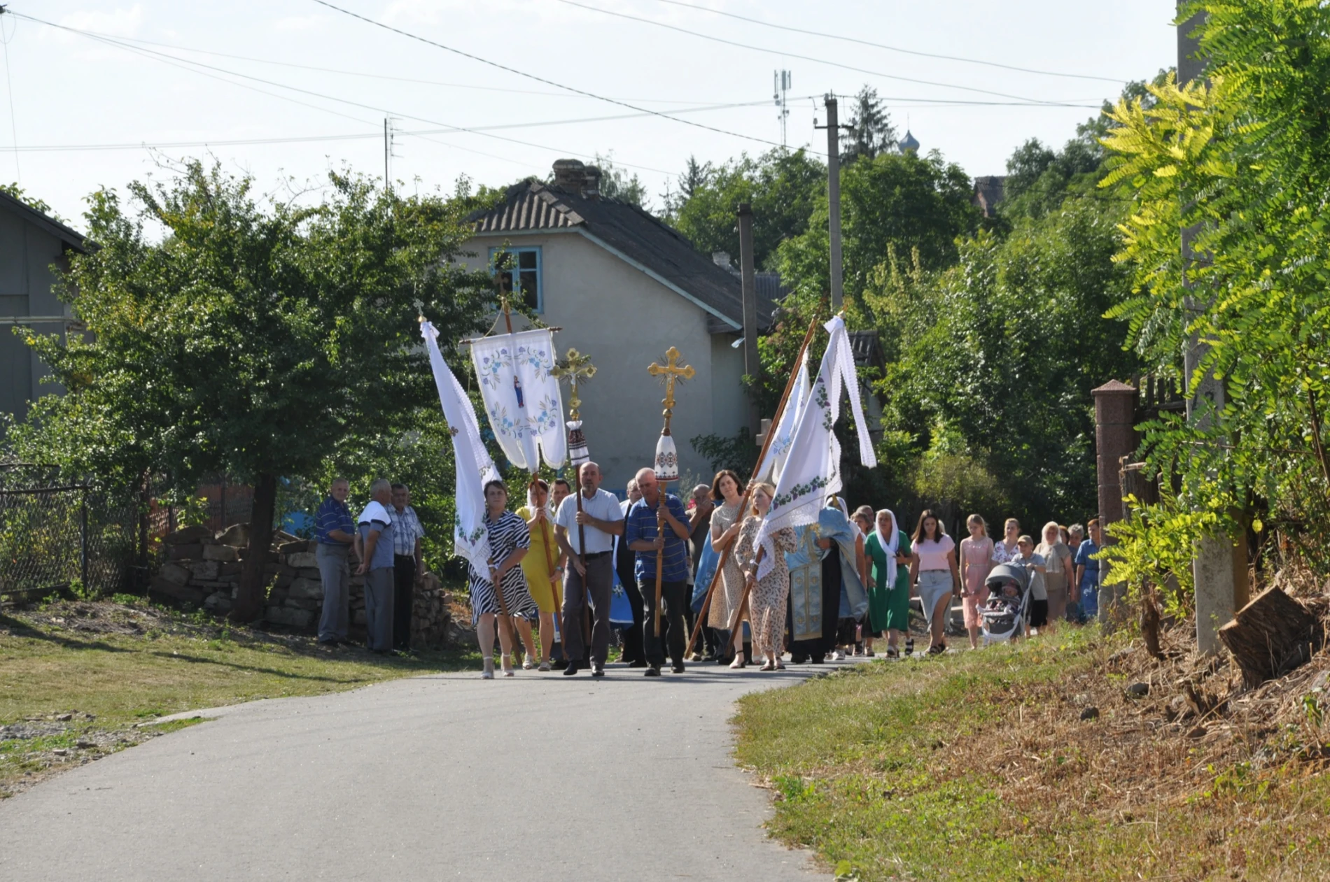 У Косові, що на Чортківщині, посвятили оновлену каплицю Богородиці з цікавою і трагічною історією