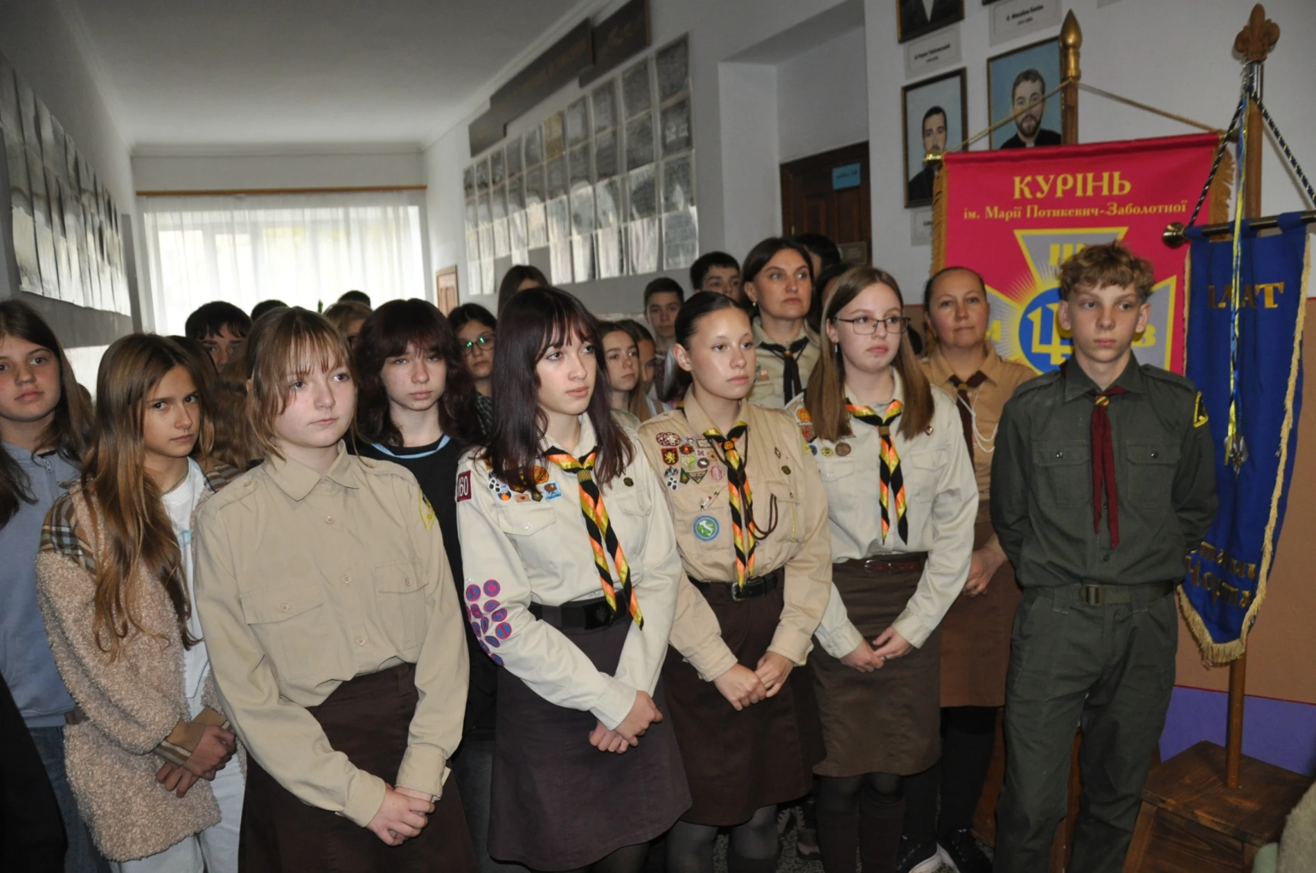 У Чортківському ліцеї № 1 відзначили сторіччя свого видатного випускника спецпогашенням марки