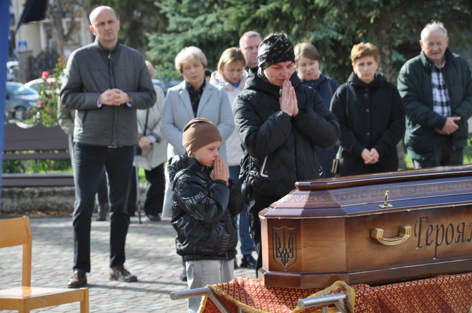 141-им «човником причалив» до катедрального собору Чорткова загиблий на війні Герой Левенець Василь
