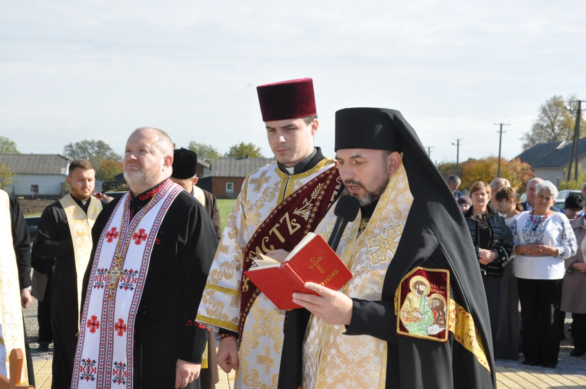 «Слава Тобі, наш Ісусе, слава Тобі, наш Господь»: у Старій Ягільниці постала велична фігура Христа