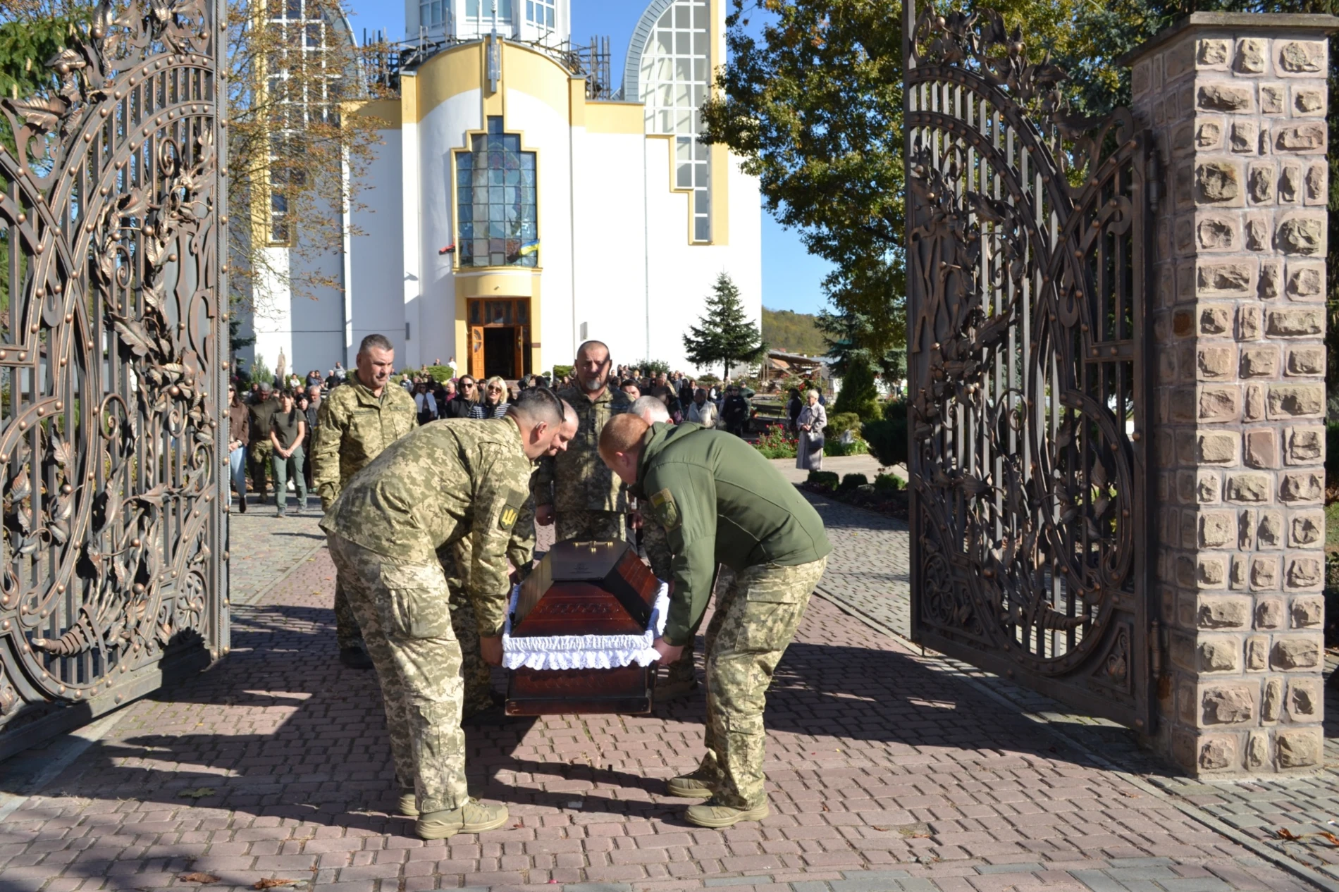 Два роки надії та – Чортківщина зустріла Воїна Колісника Василя «на щиті»