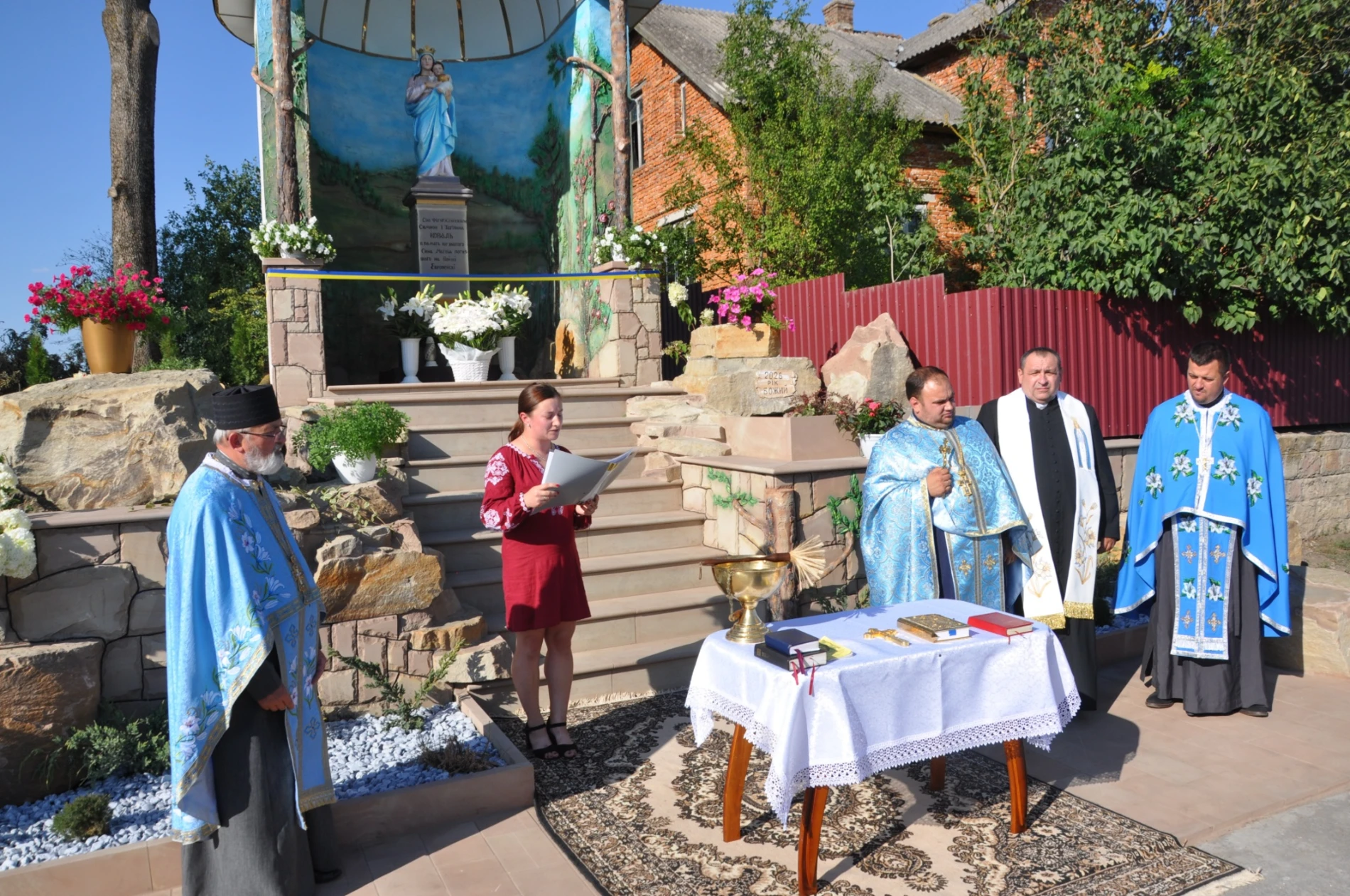 У Косові, що на Чортківщині, посвятили оновлену каплицю Богородиці з цікавою і трагічною історією