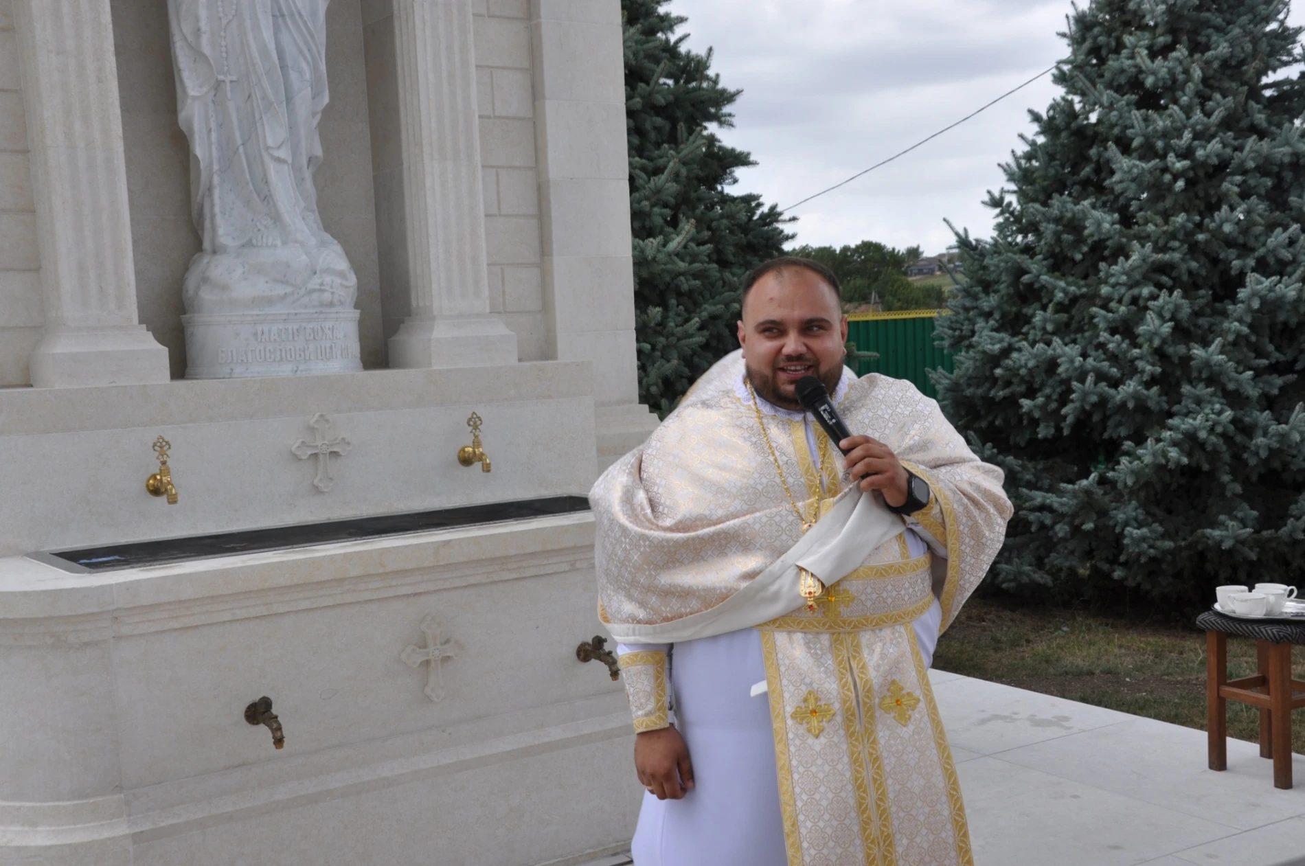 «Хто сіє щедро, той щедро й жатиме»: у Звинячі освятили величний духовний комплекс – Санктуарій Води