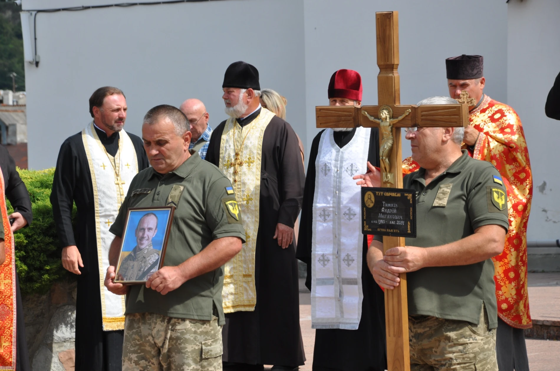 Після двох років невідомості до рідного Джурина повернувся «на щиті» воїн-десантник Тимків Андрій