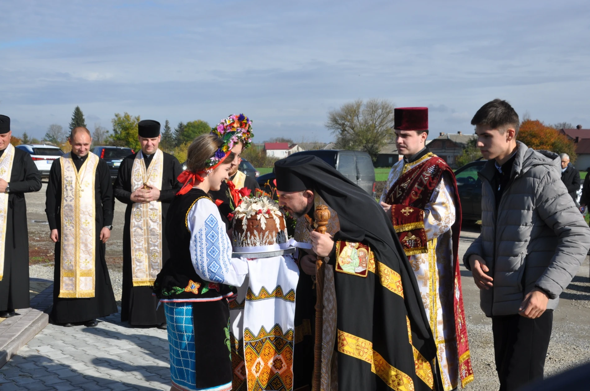 «Слава Тобі, наш Ісусе, слава Тобі, наш Господь»: у Старій Ягільниці постала велична фігура Христа