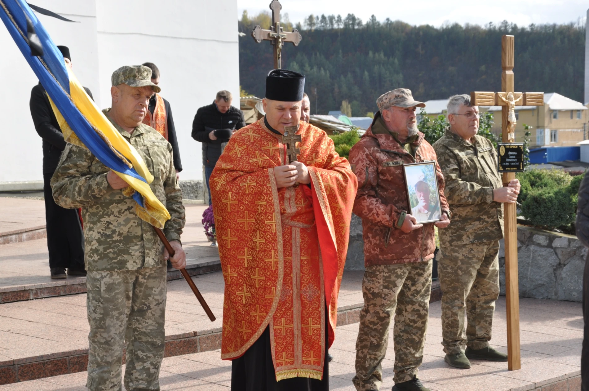 141-им «човником причалив» до катедрального собору Чорткова загиблий на війні Герой Левенець Василь