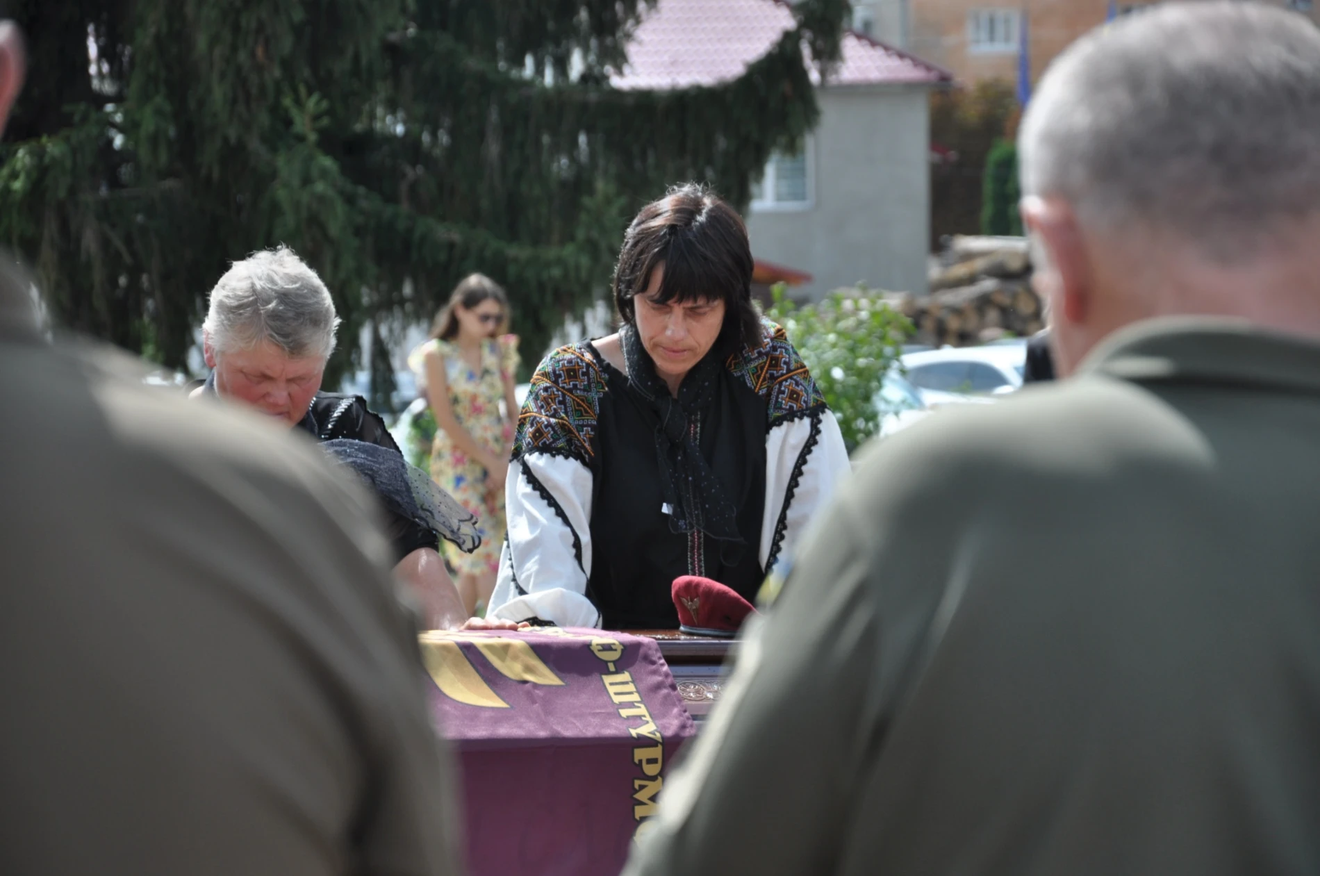 Після двох років невідомості до рідного Джурина повернувся «на щиті» воїн-десантник Тимків Андрій