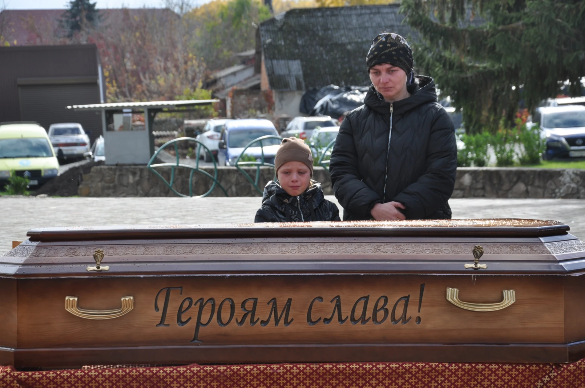 141-им «човником причалив» до катедрального собору Чорткова загиблий на війні Герой Левенець Василь