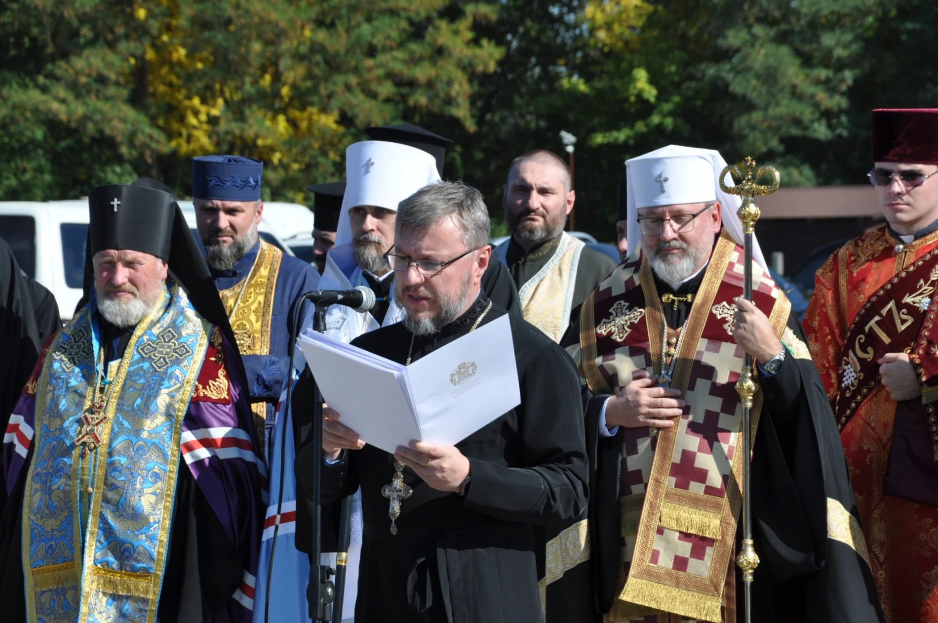 У Чорткові Глава УГКЦ Преосвященний Святослав посвятив пам’ятники загиблим Героям