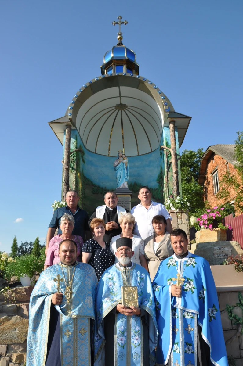 У Косові, що на Чортківщині, посвятили оновлену каплицю Богородиці з цікавою і трагічною історією