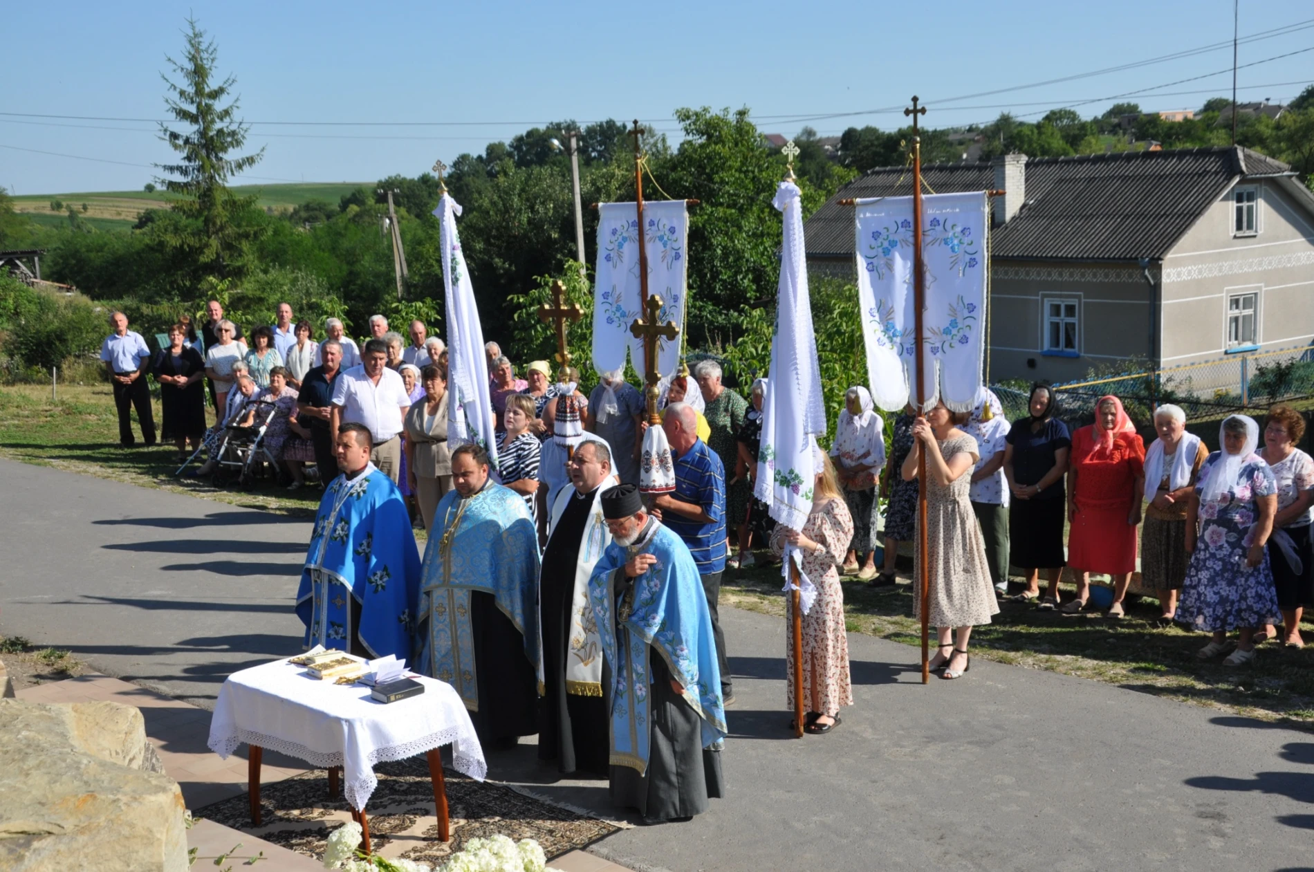 У Косові, що на Чортківщині, посвятили оновлену каплицю Богородиці з цікавою і трагічною історією