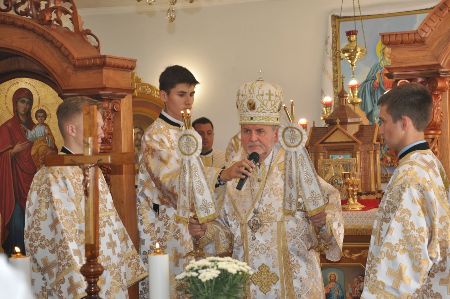 «Хто сіє щедро, той щедро й жатиме»: у Звинячі освятили величний духовний комплекс – Санктуарій Води