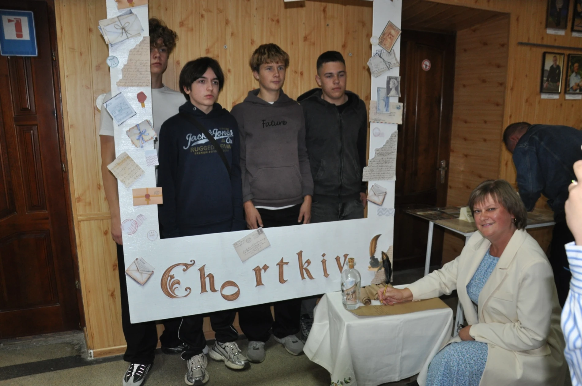 Місточок, що єднає людей за тисячі кілометрів: пошті у Чорткові – 140 років!