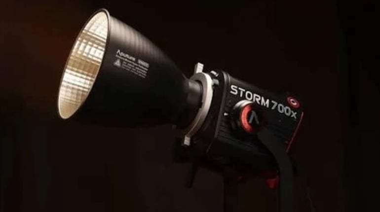 Огляд Aputure STORM 700x BLAIR: чи здатне нове джерело 700 Вт замінити застарілі COB-моноблоки?