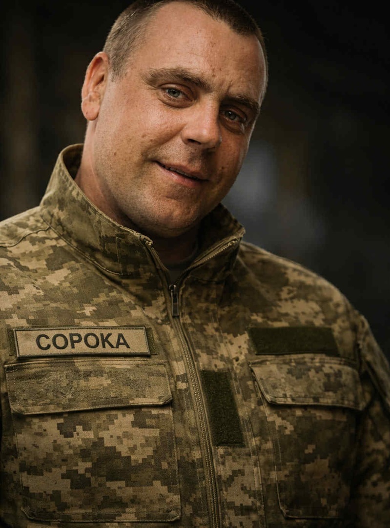 Сльози, прапори й тиша: Чортківщина попрощалася з Героєм Сорокою Андрієм