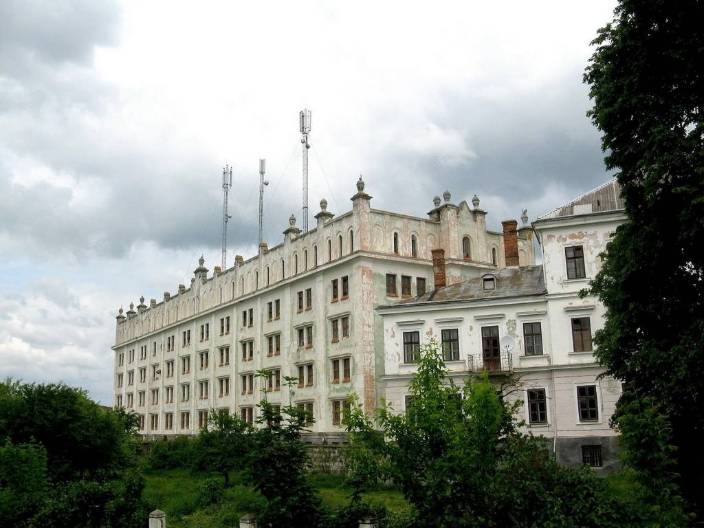 Замок Лянцкоронських, збудований 1630 р