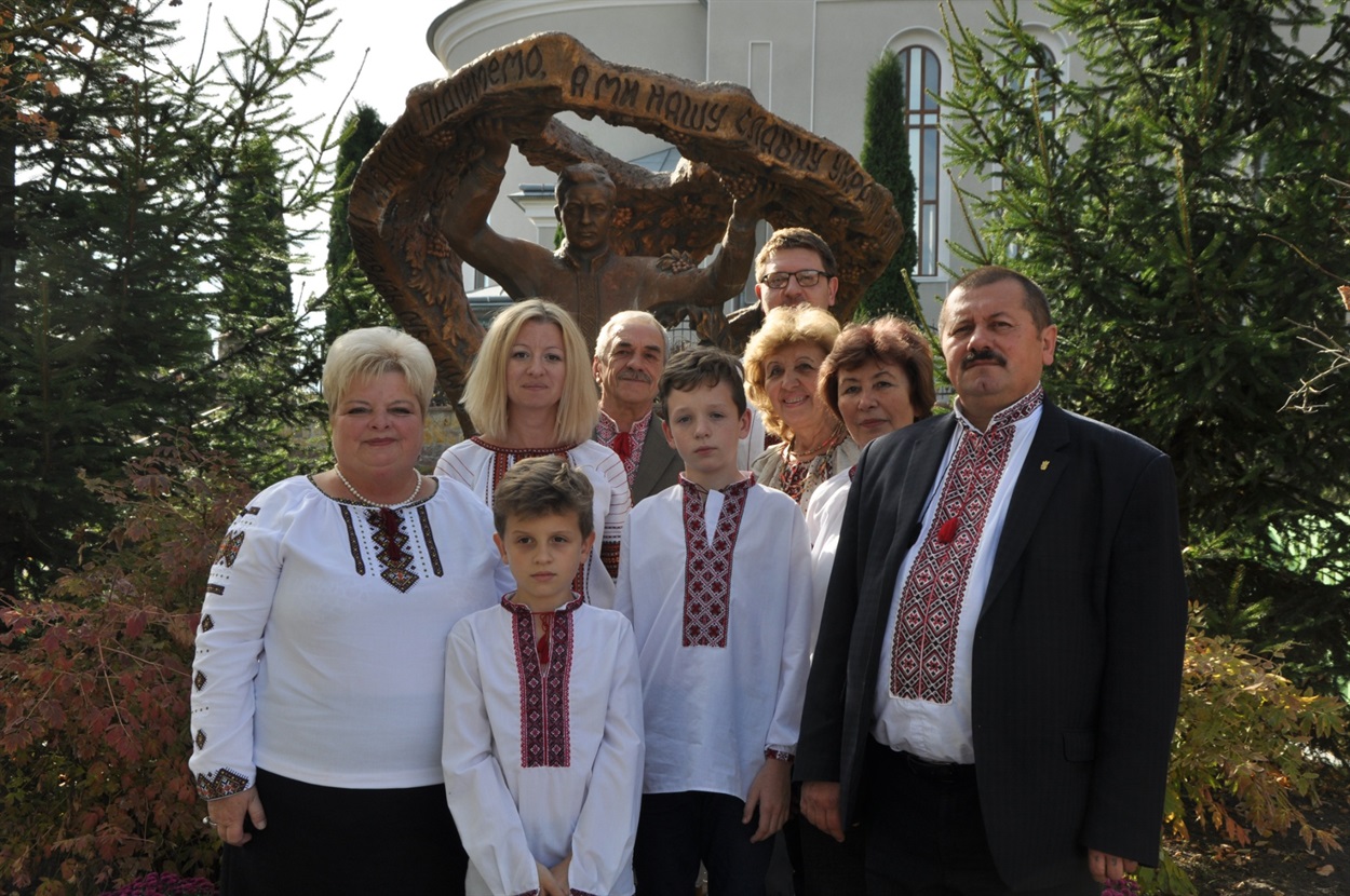 Родина Чарнецьких досі галузиться