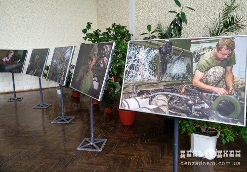 Фотовиставка «Обличчя логістики ЗСУ» у Шепетівці