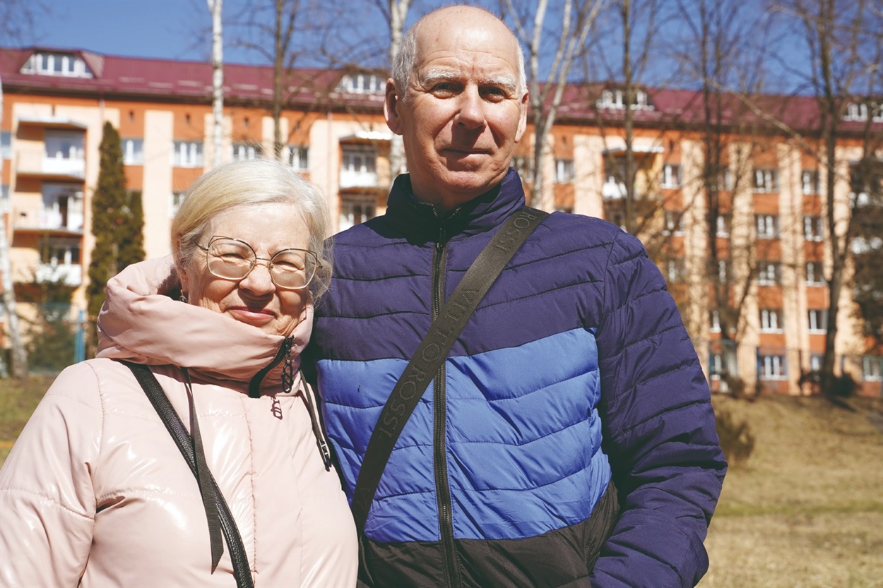 Родина Ященків з Чернігова, що знайшла тимчасовий прихисток в гуртожитку медичного коледжу у перші дні війни