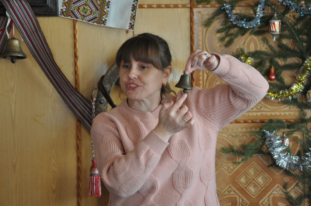 Директорка Ягільницького народного музею історії села Ірина Шмайдей
