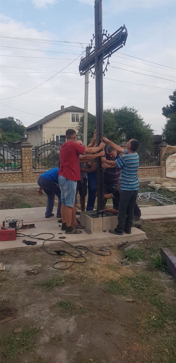 Де сходиться небо і земля: в Антонові освячено духовний комплекс, де струменить благодатна вода