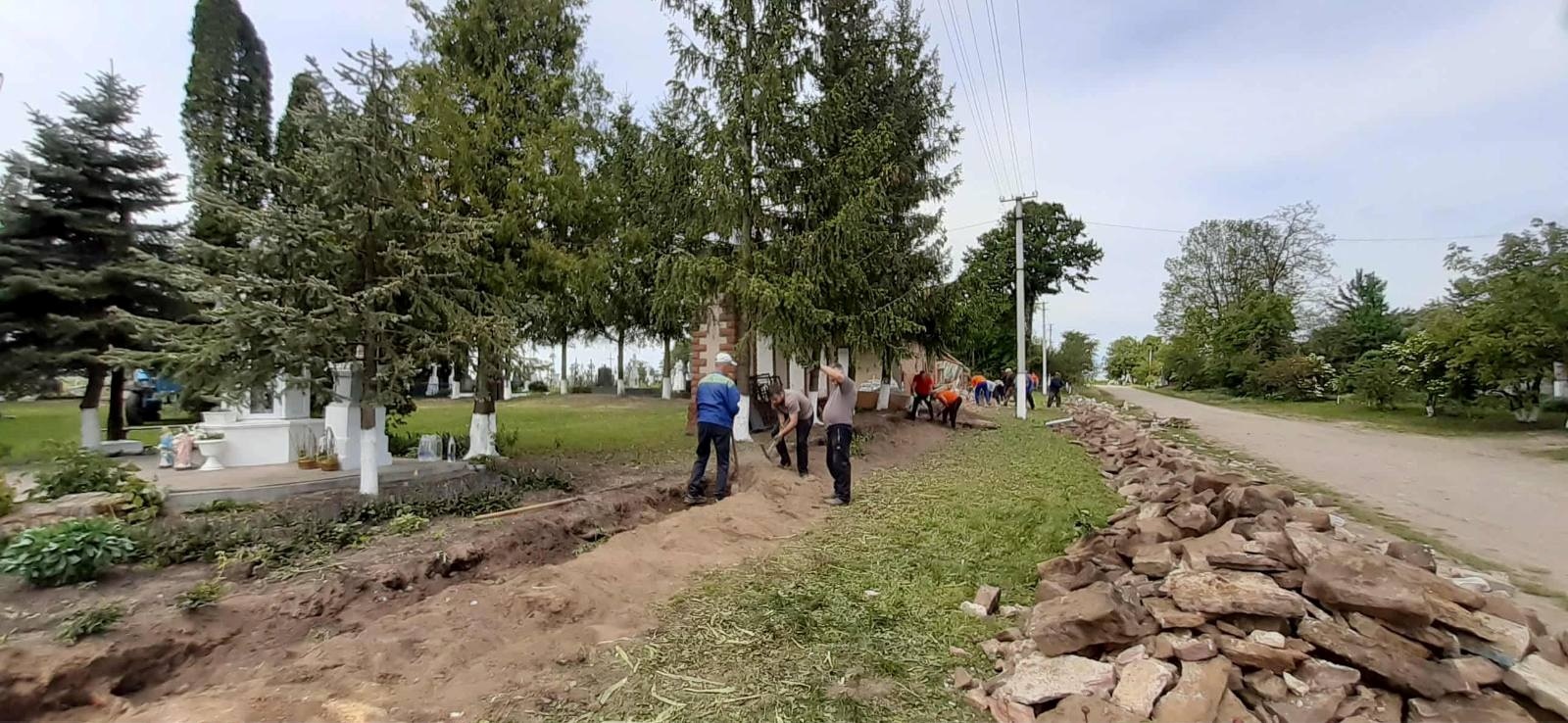 Де сходиться небо і земля: в Антонові освячено духовний комплекс, де струменить благодатна вода