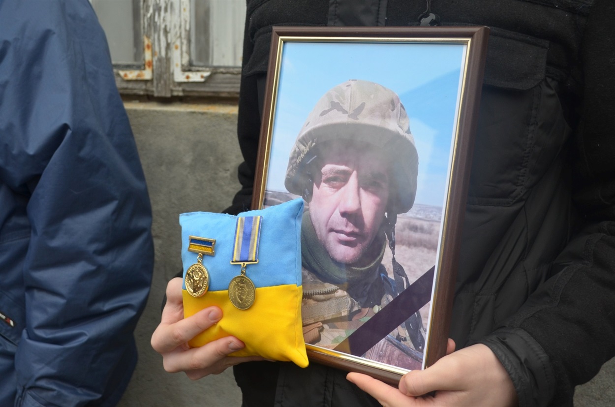 У Білобожниці провели в останню путь ветерана російсько-української війни Возного Сергія