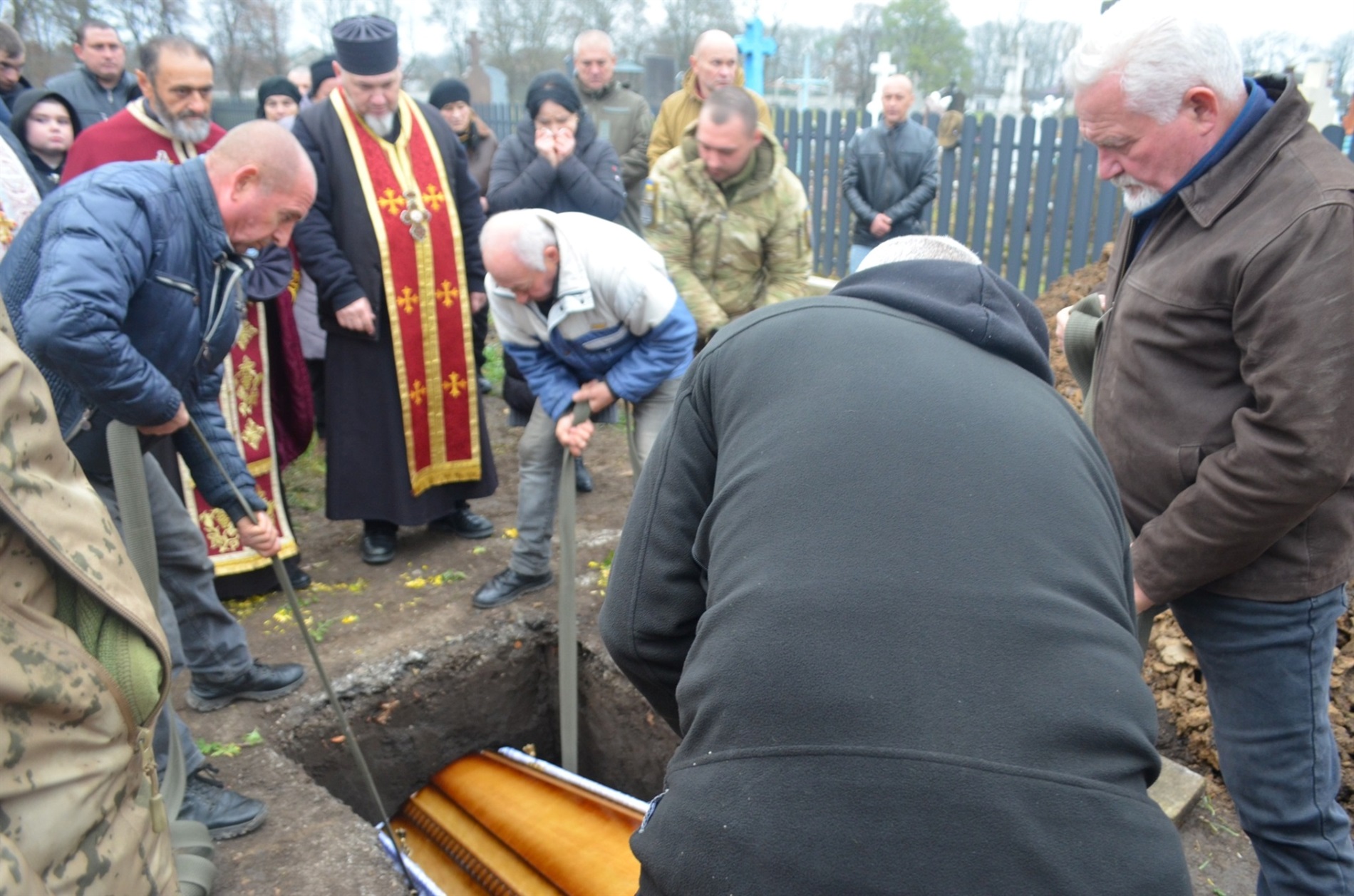 У Білобожниці провели в останню путь ветерана російсько-української війни Возного Сергія