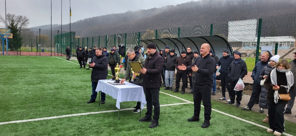 Чортківський футбол: Кубок святого Миколая поїхав до Копичинців