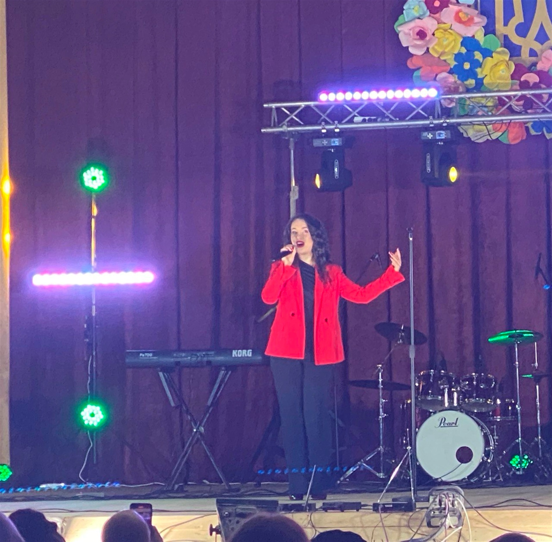 У рідному селі відбувся перший сольний концерт співака з Чортківщини Тараса Крупи