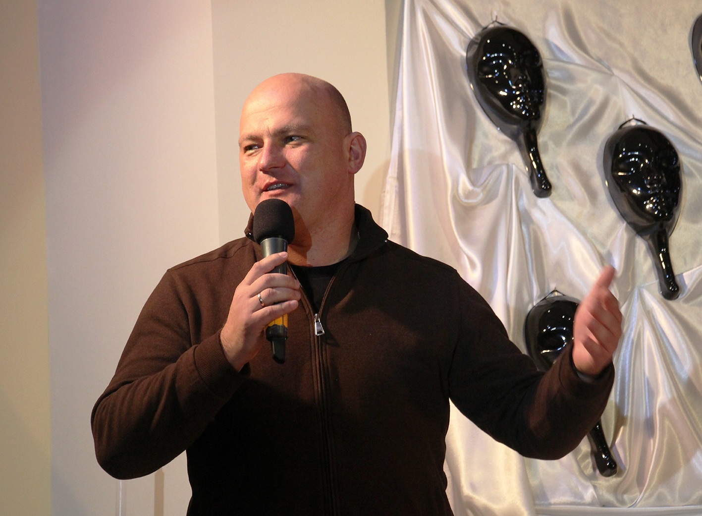 «Я – просто жінка!»: у Чорткові відбувся концерт, кошти з якого підуть на лікування нашої колеги