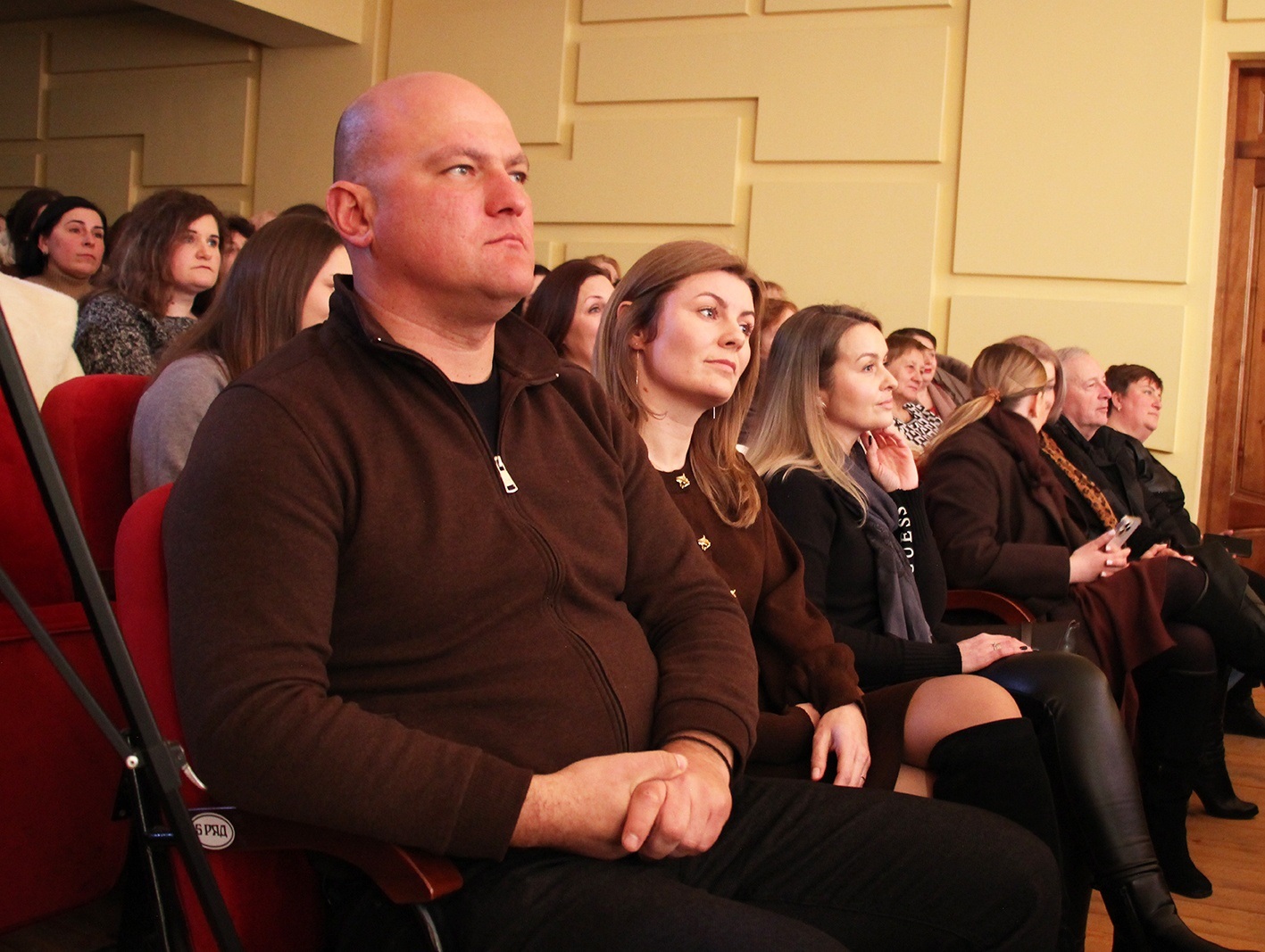 «Я – просто жінка!»: у Чорткові відбувся концерт, кошти з якого підуть на лікування нашої колеги