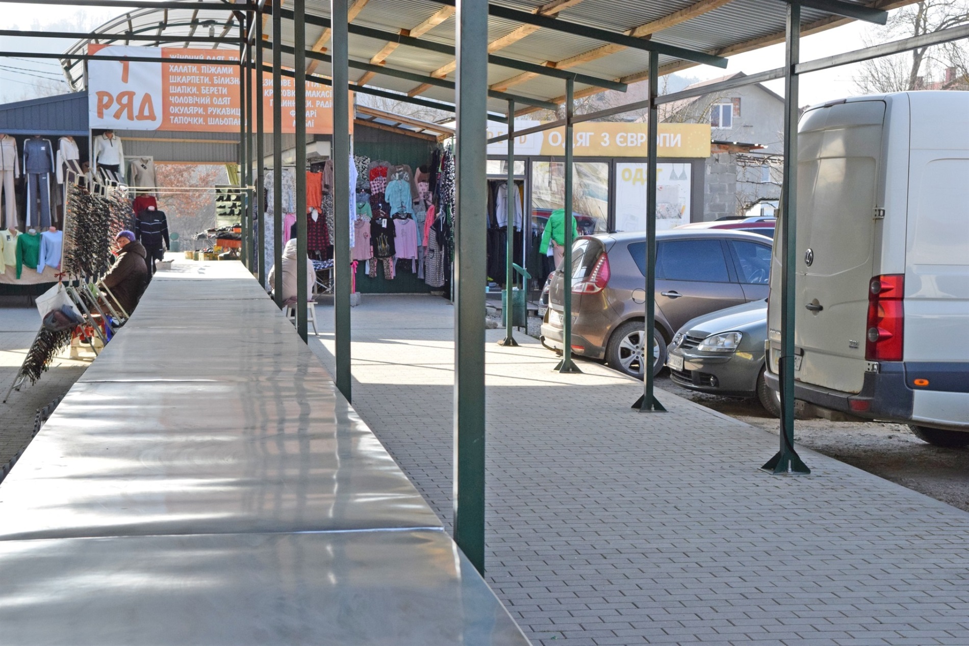 На Чортківському ринку спорудили торгові ряди для продажу власної сільгосппродукції