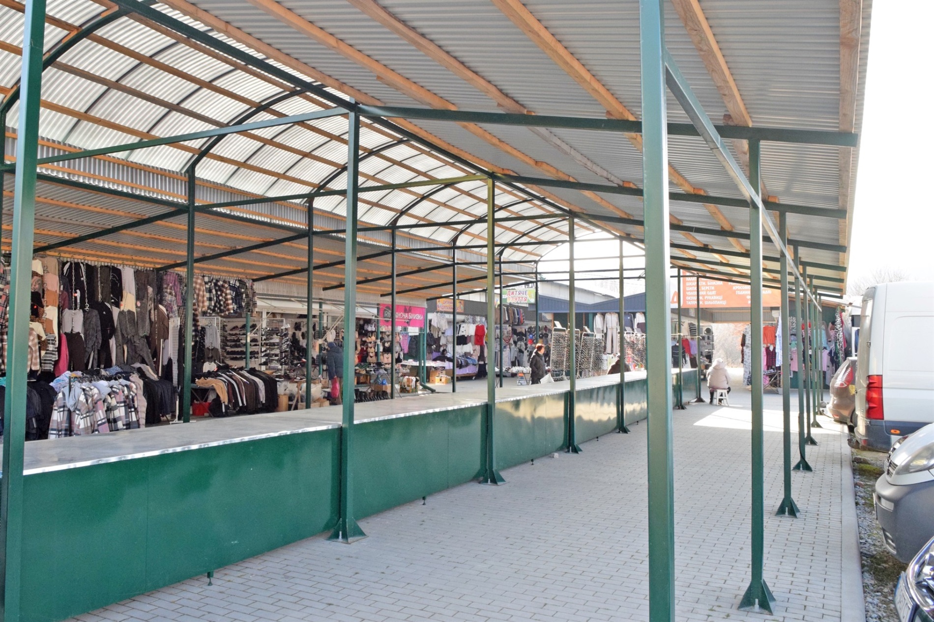 На Чортківському ринку спорудили торгові ряди для продажу власної сільгосппродукції