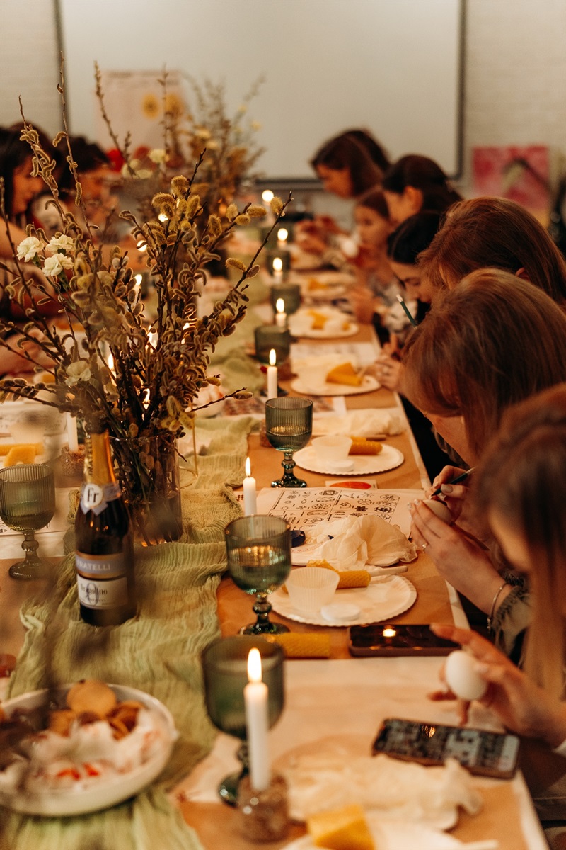 TVORY і відпочивай душею: у Чорткові відбувся майстер-клас з писанкарства