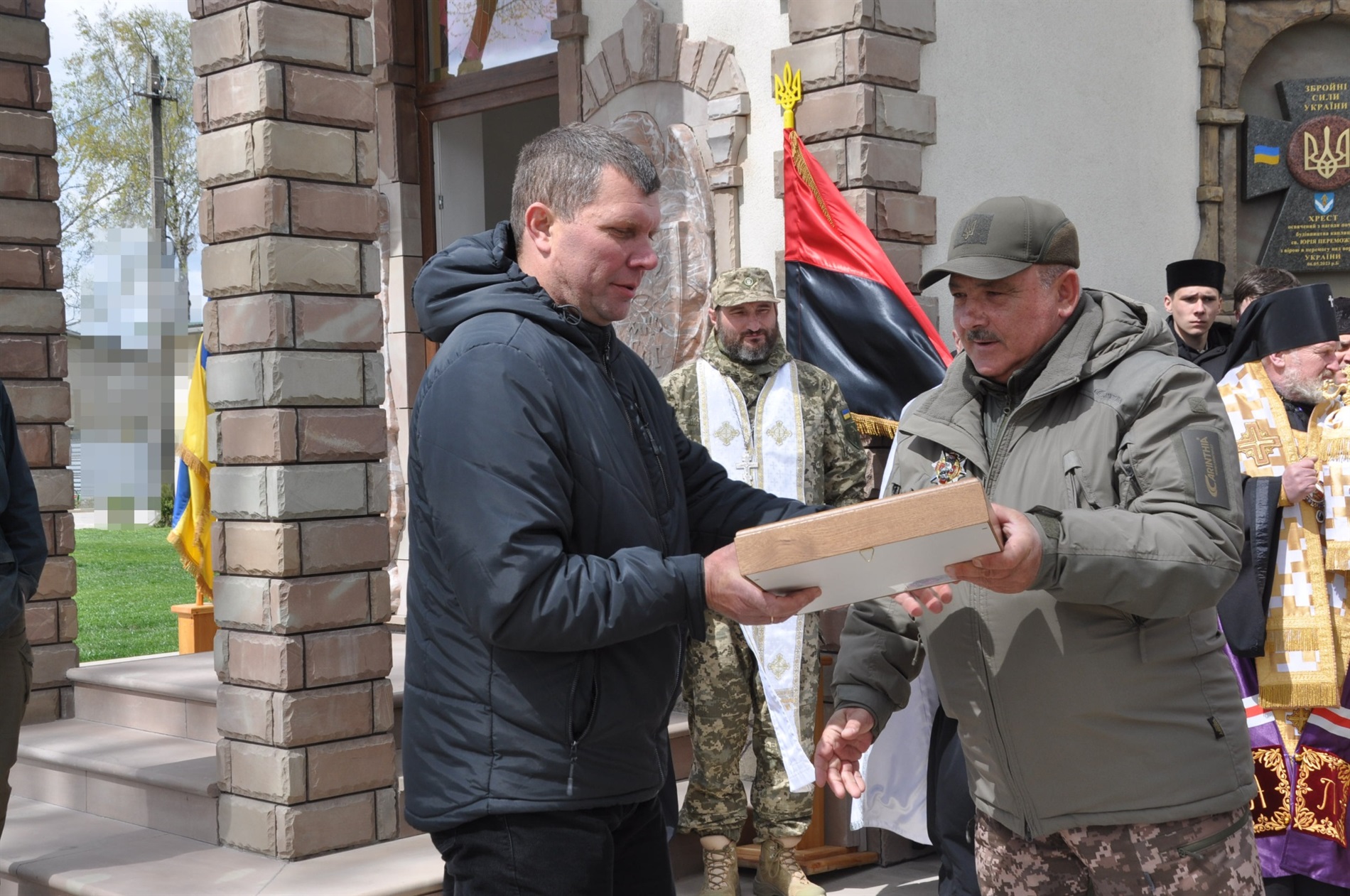 На Юрія закладено, на Юрія й освячено: у військовій частині на Тернопільщині постав красень-храм