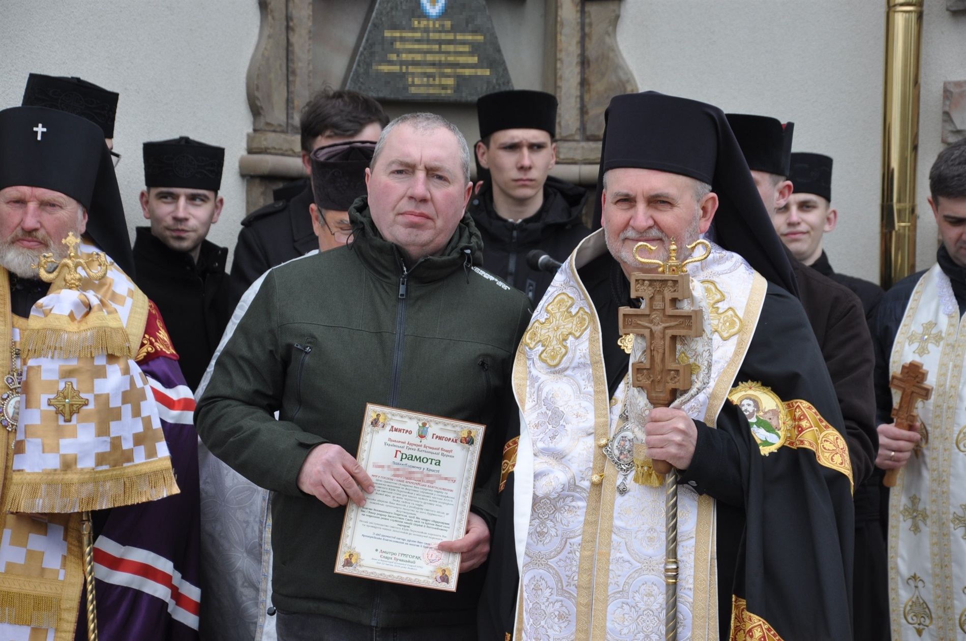На Юрія закладено, на Юрія й освячено: у військовій частині на Тернопільщині постав красень-храм