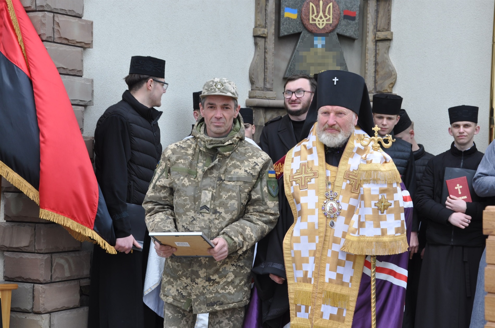 На Юрія закладено, на Юрія й освячено: у військовій частині на Тернопільщині постав красень-храм