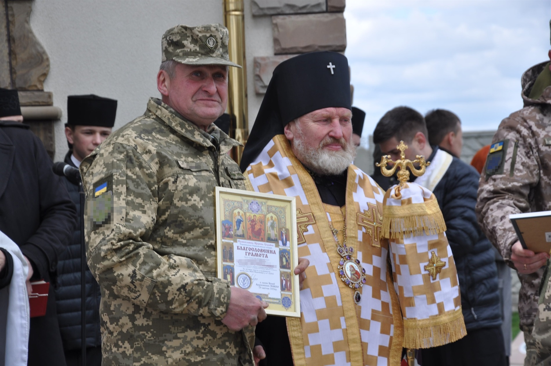 На Юрія закладено, на Юрія й освячено: у військовій частині на Тернопільщині постав красень-храм
