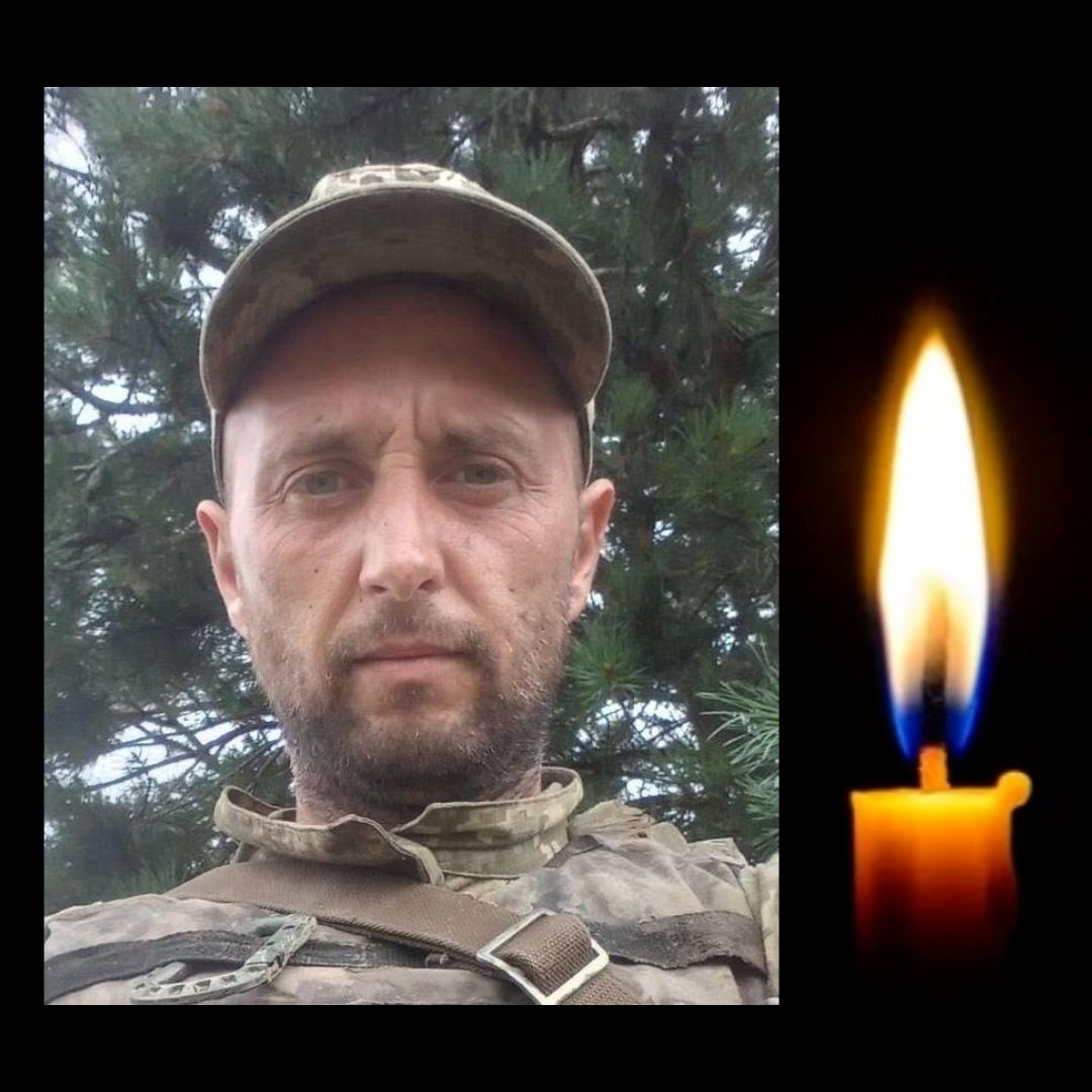 Дорога додому довжиною у два з половиною роки: чортків’яни зустріла загиблого матроса Пухту Романа