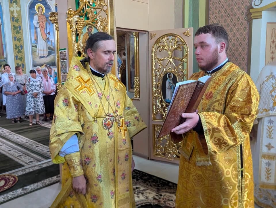 «І я іду до свого храму, бо так навчили тато й мама»: велична духовна подія в селі Давидківці